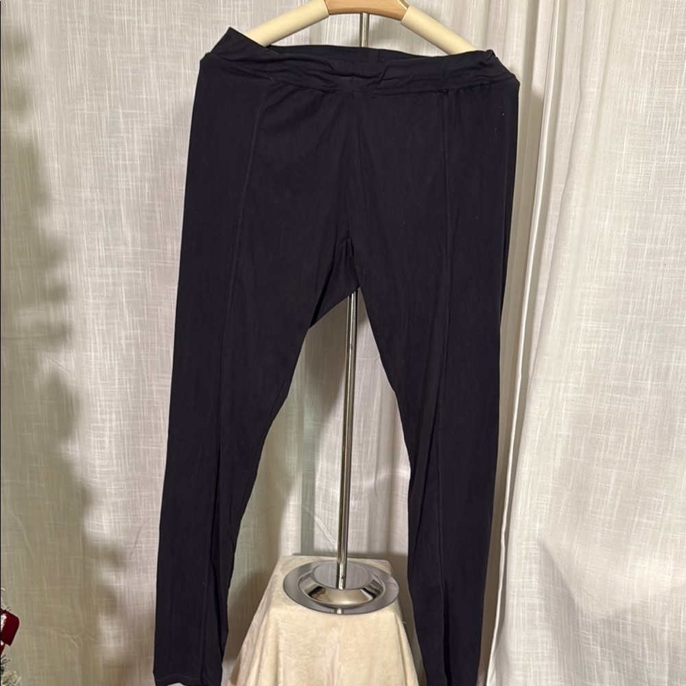 FYLO Black Textured Leggings with Wide Waistband